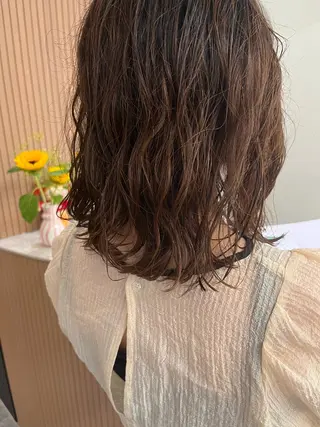 ミディアム 小山 水綺のヘアスタイル