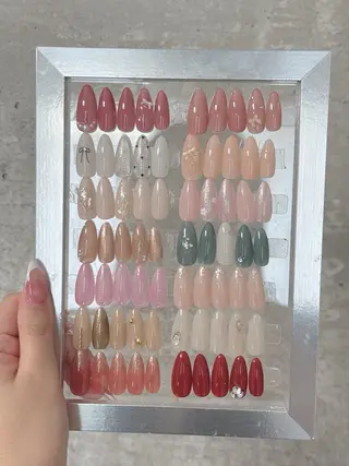 ネイル CHÉRI .のネイルデザイン