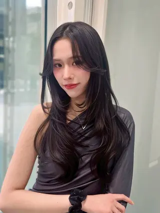 カラー 渋谷 夏美のヘアスタイル