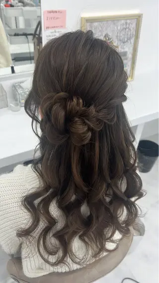 ロング ヘアアレンジ HairSet Salon Kのヘアスタイル