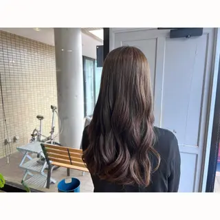 ロング カラー ツキダテ ユイのヘアスタイル