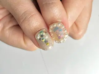 ミディアム ネイリスト シンのネイルデザイン