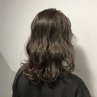 セミロング カラー Yuki☺︎パーマ レイヤーカットのヘアスタイル