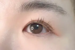 マツエク・マツパ 塩崎 春香のヘアスタイル