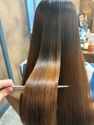 ロング レイヤーカット・水素 松井山手　齊藤　興のヘアスタイル