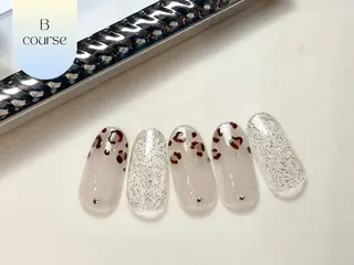 ネイル アリアグレイス Ranのネイルデザイン