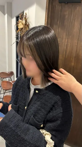 ミディアム YURINO /ボブ ベージュ/ハイトーンのヘアスタイル