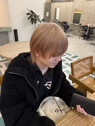 メンズ ボブ/ハイトーン YUIのヘアスタイル