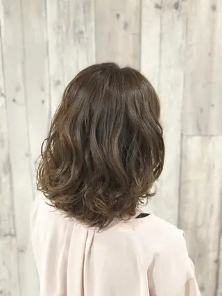 ミディアム 必ず笑顔で帰っていた だきます！安田祐貴のヘアスタイル