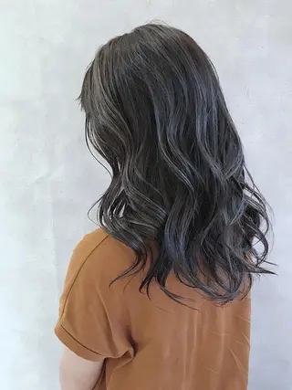 ミディアム カラー MOU namba ムウナンバのヘアスタイル