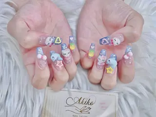 ネイル AKIKO ネイルサロンのネイルデザイン