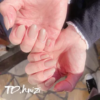 ミディアム めぐみのネイルサロン スタッフ練習のネイルデザイン