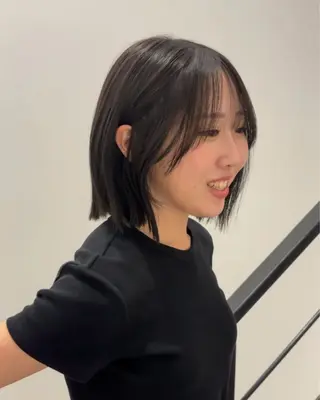 ショート カラー パーマ ヘアアレンジ メンズ 切りっぱなしヘアボブ ミディアムヘアRYOのヘアスタイル