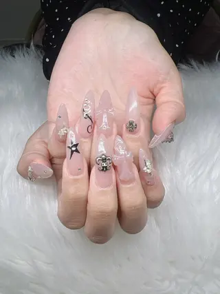 ネイル Lee Nailsのネイルデザイン