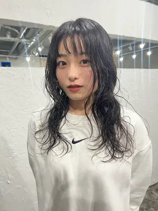 ロング パーマ eim AYUKAのヘアスタイル