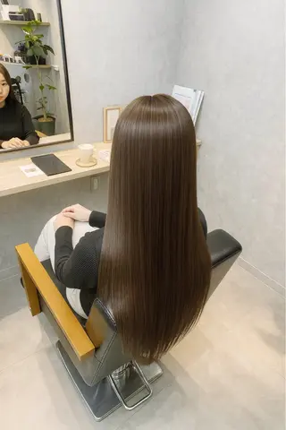 ロング motoトップカラー リスト/ブリーチカラのヘアスタイル