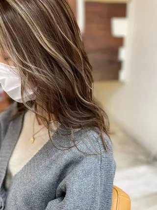 セミロング カラー 【髪質改善】タケウチ 【手で乾かすだけ】のヘアスタイル