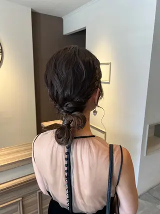 ミディアム ヘアアレンジ 西村 美羽のヘアスタイル