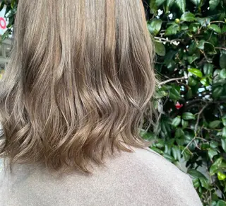 ミディアム カラー マンツーマン女性 美容師 奏のヘアスタイル
