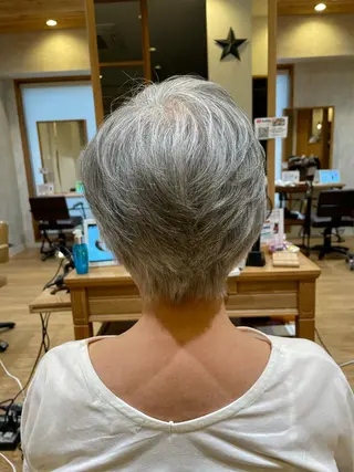 ショート 川上 海のヘアスタイル