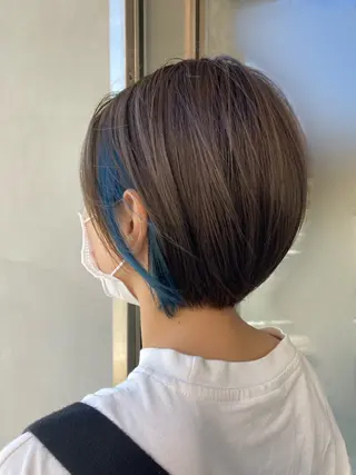 ショート カラー 今谷 莉夏子のヘアスタイル