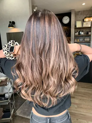 セミロング yoshihara yuukiのヘアスタイル