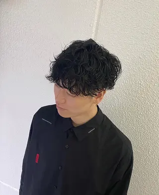 ミディアム パーマ メンズ 前田賢生 ご新規様はNGのヘアスタイル