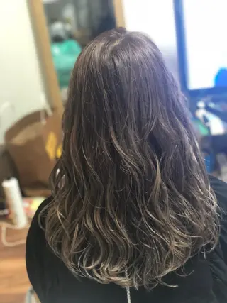 ロング カラー AYAKA 下北沢suuのヘアスタイル