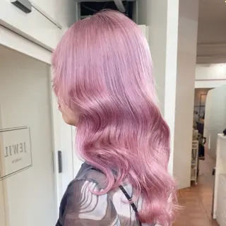 ロング カラー ブリーチなしピンク 赤井龍斗のヘアスタイル