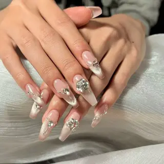 ネイル Luna Gladeのネイルデザイン