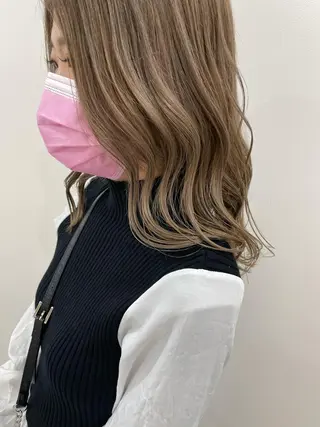 セミロング カラー akane .のヘアスタイル