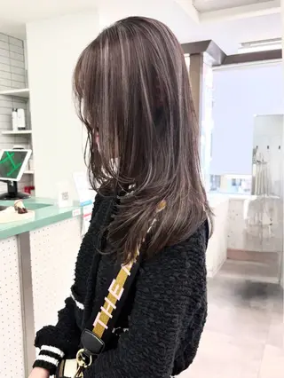 セミロング Miyu🌊/海外 風ハイライトのヘアスタイル