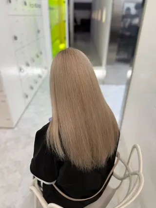 ロング 艶髪ハイトーンカラー 渋谷🎀ririkaのヘアスタイル