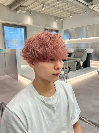 ショート カラー メンズ ⚡メンズパーマフ ェードカットTomyのヘアスタイル