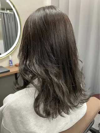 カラー TELAHAIR 副店長 YUTOのヘアスタイル