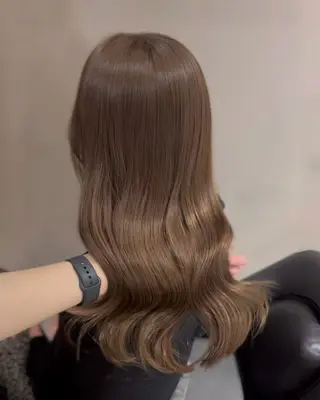 ロング カラー パーマ akira｜ 透明感ベージュ｜梅田のヘアスタイル