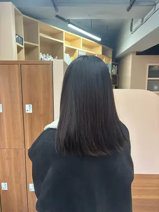 カラー ROCCOeast AKARIのヘアスタイル
