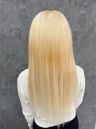 カラー ロング MORI MARIKAのヘアスタイル