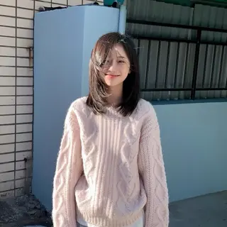 ミディアム カラー レイヤーカット/透明 感カラー/aikaのヘアスタイル