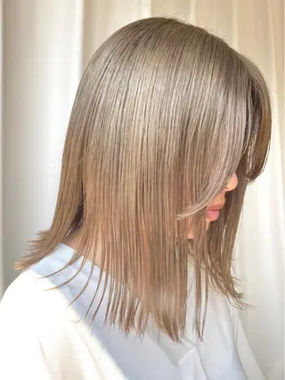 ミディアム 顔周りの垢抜けヘア 立山愛梨のヘアスタイル
