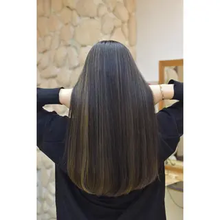 ロング カラー 岩下 葉平(店長)のヘアスタイル