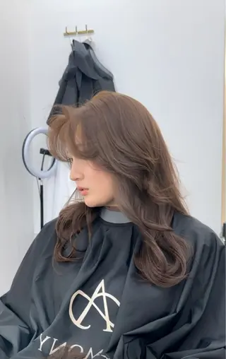 ロング 韓国風レイヤーカラー ライムのヘアスタイル