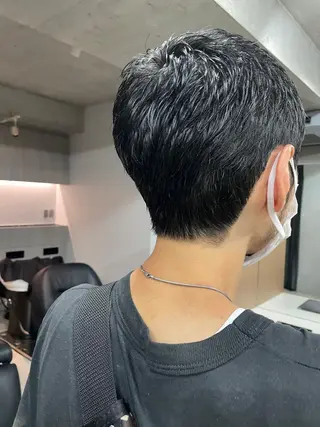 ショート メンズ 吉田一輝 外国人パーマのヘアスタイル