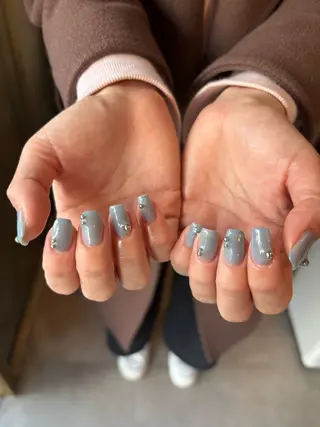 ミディアム Lesest akariのネイルデザイン