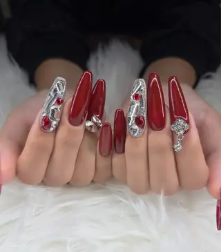 ネイル e.b.mimi Wakanaのネイルデザイン