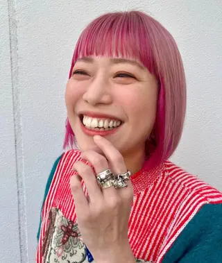 ミディアム カラー 派手髪デザインカラー ヒロカのヘアスタイル