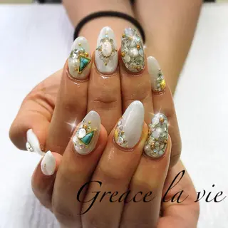 ロング カラー パーマ ヘアアレンジ キッズ ネイル マツエク・マツパ Greace la vie所属・Greace  la vieのネイルデザイン