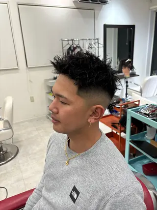 ショート パーマ メンズ 本間 颯太のヘアスタイル