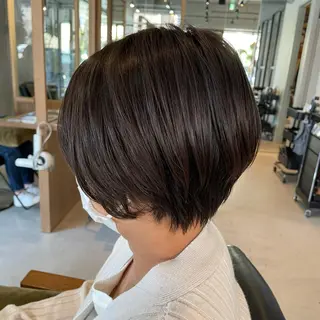 ショート シンプル 美容室のヘアスタイル