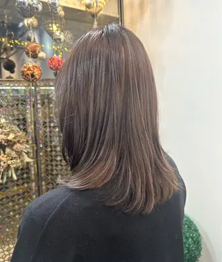 セミロング カラー 木村 陽菜のヘアスタイル